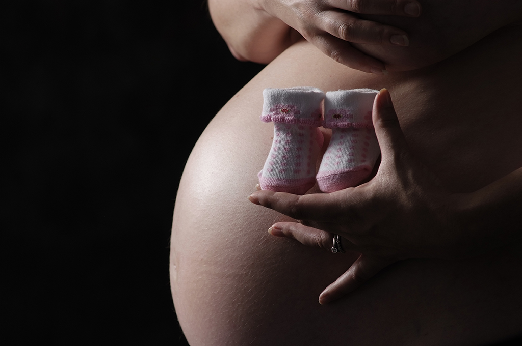 belly-maternity-photos.jpg