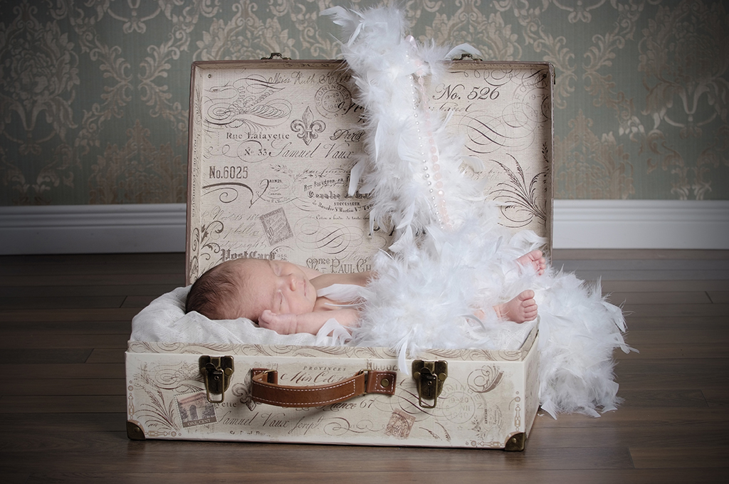 suitcase-newborn.jpg